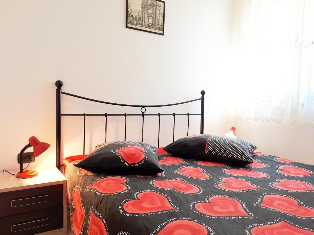 Apartments Morena Rakalj 外观 照片