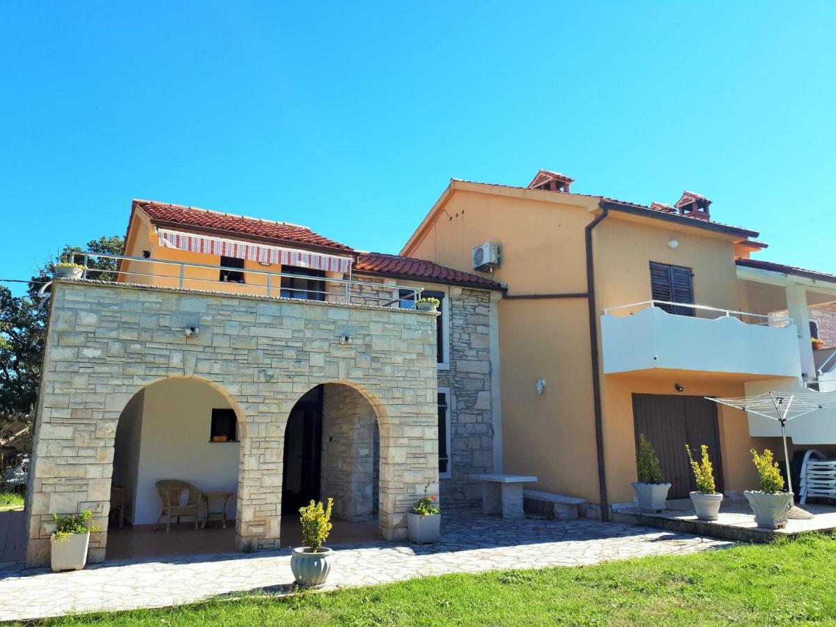 Apartments Morena Rakalj 外观 照片